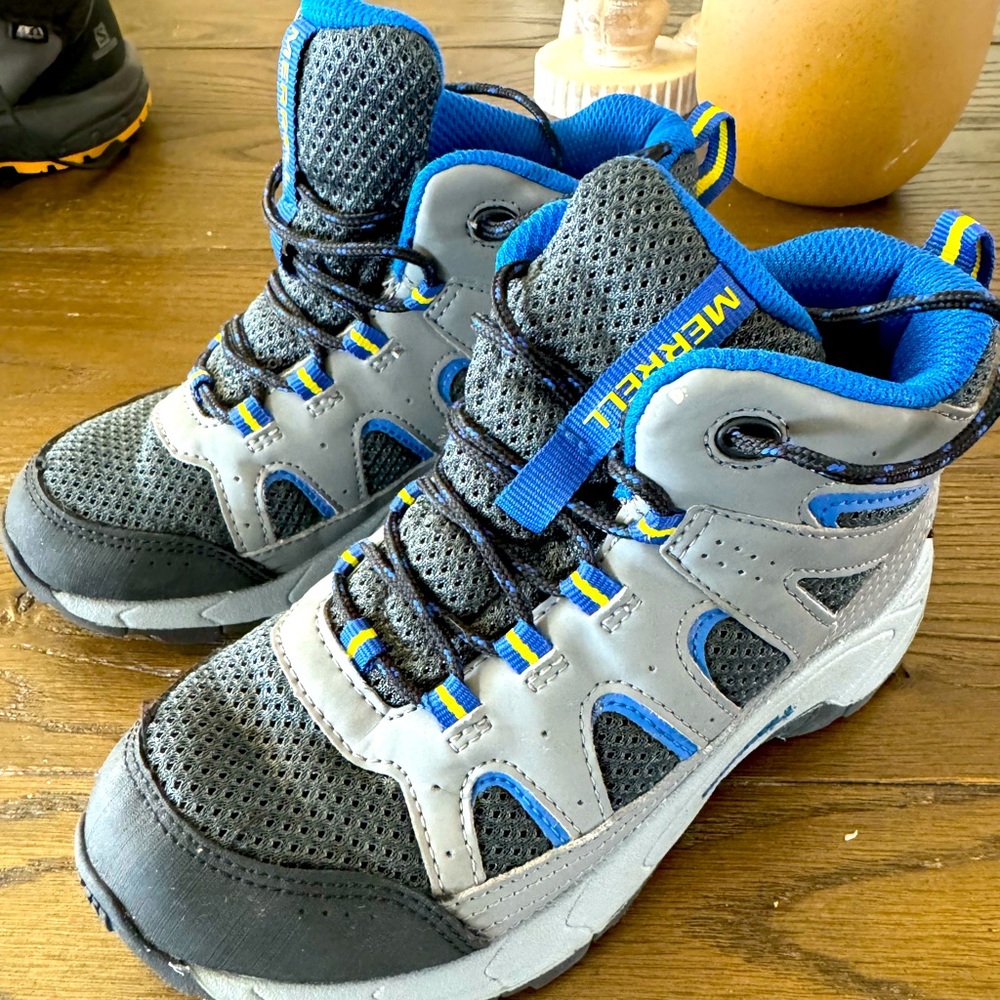 Like New Boy Merrell Boots